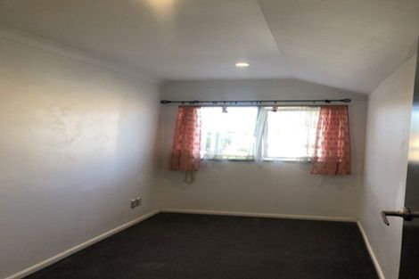 Photo of property in 2/274 Glamorgan Drive, Northcross, Auckland, 0630