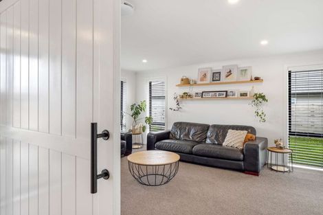 Photo of property in 44 Tirimoana Place, Otamatea, Whanganui, 4501