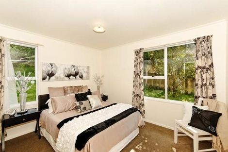 Photo of property in 7 Kemp Road, Massey, Auckland, 0614