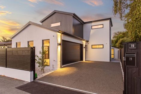 Photo of property in 19 Hutcheson Street, Sydenham, Christchurch, 8023