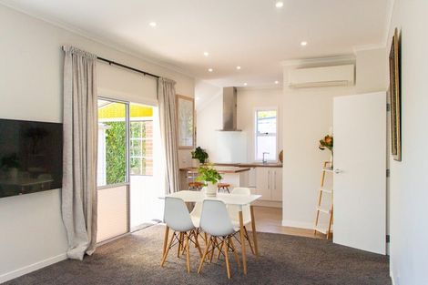 Photo of property in 192 Gladstone Road, Dalmore, Dunedin, 9010