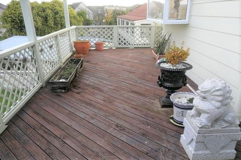 Photo of property in 6 Da Vinci Place, West Harbour, Auckland, 0618