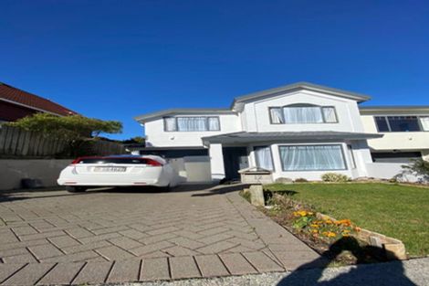 Photo of property in 12a Landsdowne Terrace, Karori, Wellington, 6012