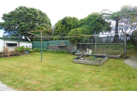 Photo of property in 82 Tasman Street, Karoro, Greymouth, 7805