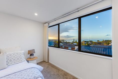 Photo of property in 4/258 Lake Road, Hauraki, Auckland, 0622