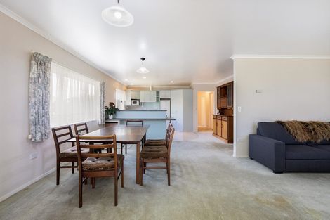 Photo of property in 98 Shakespeare Street, Leamington, Cambridge, 3432