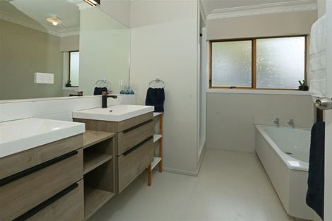 Photo of property in 46b Kamara Road, Glen Eden, Auckland, 0602