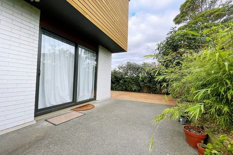 Photo of property in 1 Reg Pearce Way, Glen Innes, Auckland, 1072