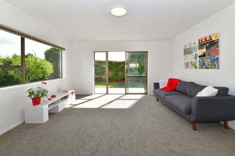 Photo of property in 2/26 Hatton Road, Orewa, 0931