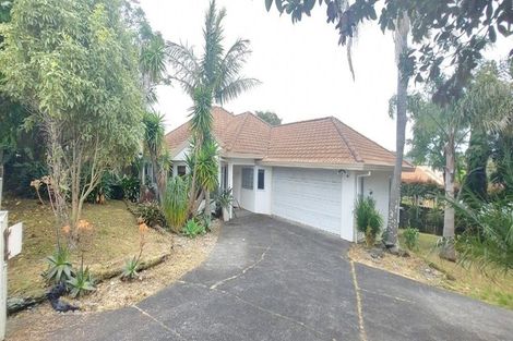 Photo of property in 825 Chapel Road, Shamrock Park, Auckland, 2016