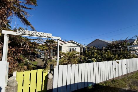 Photo of property in 4 Rintoul Street, Westport, 7825