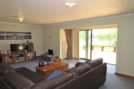 Photo of property in 552 Paierau Road, Opaki, Masterton, 5881