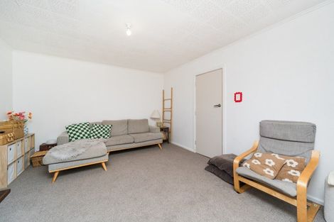 Photo of property in 10 Denbigh Place, Awapuni, Palmerston North, 4412