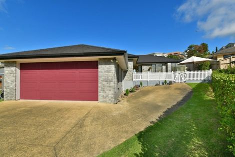 Photo of property in 11 Roberta Crescent, Orewa, 0931