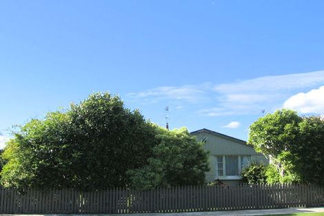 Photo of property in 42 Dowling Grove, Silverstream, Upper Hutt, 5019