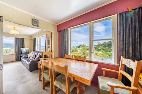 Photo of property in 35 Normandale Road, Normandale, Lower Hutt, 5010