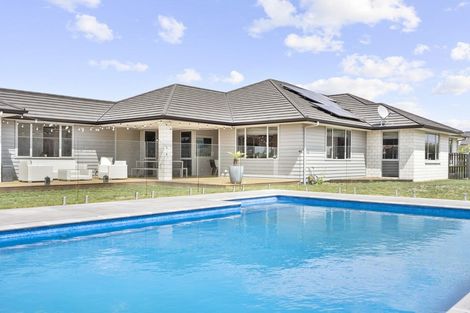 Photo of property in 39 Mike Smith Drive, Cambridge, 3434