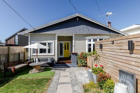 Photo of property in 9 Wha Street, Lyall Bay, Wellington, 6022