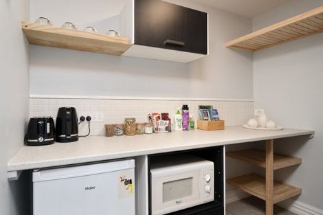 Photo of property in 5 Taranaki Street, Picton, 7220