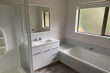 Photo of property in 28 Dufek Crescent, Wigram, Christchurch, 8042