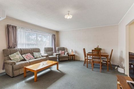 Photo of property in 2 Konini Road, Titirangi, Auckland, 0604