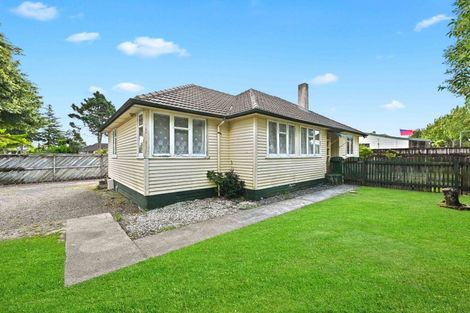 Photo of property in 1 Kenney Crescent, Fairfield, Hamilton, 3214