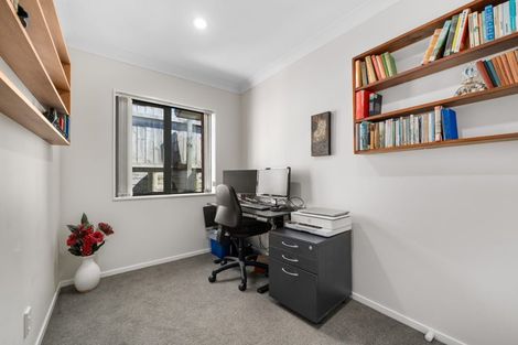 Photo of property in 265 Mark Avenue, Grenada Village, Wellington, 6037