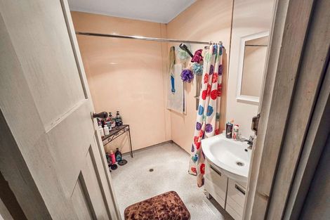 Photo of property in 25 Pakington Street, Westport, 7825