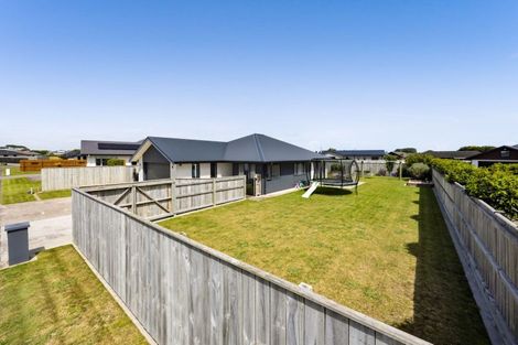 Photo of property in 35 County Drive, Hawera, 4610