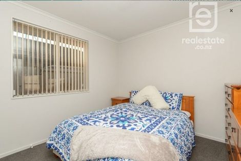 Photo of property in 17 Farnham Close, Rototuna North, Hamilton, 3210