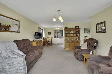 Photo of property in 10a Tamarisk Place, Parklands, Christchurch, 8083