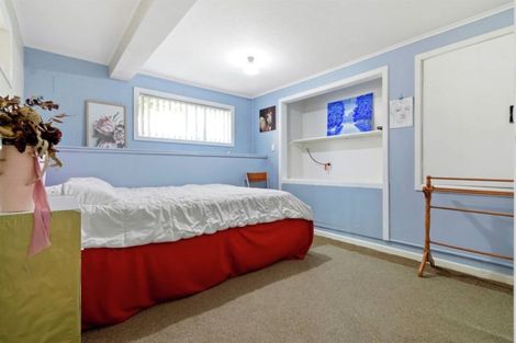Photo of property in 7 Ellesmere Crescent, Pakuranga Heights, Auckland, 2010