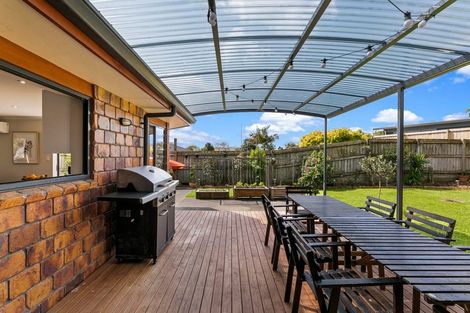 Photo of property in 57 Oteki Park Drive, Welcome Bay, Tauranga, 3112