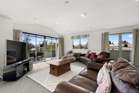 Photo of property in 23 Kennedy Crescent, Wanaka, 9305