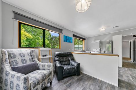 Photo of property in 2a Parklands Avenue, Swanson, Auckland, 0612