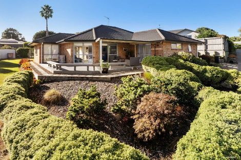 Photo of property in 13a Bayview Drive, Waiuku, 2123