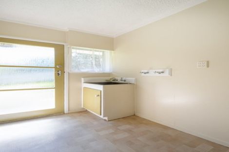 Photo of property in 16 Bacot Place, Howick, Auckland, 2014