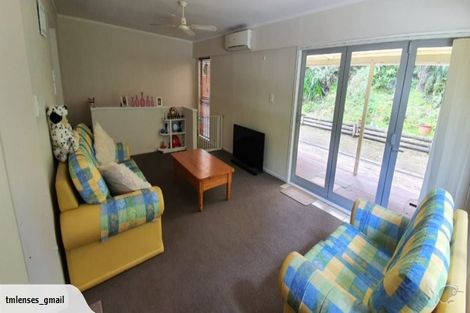 Photo of property in 2/29 Rosecamp Road, Beach Haven, Auckland, 0626