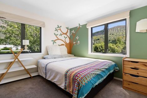 Photo of property in 20 Amber Close, Arthurs Point, Queenstown, 9371