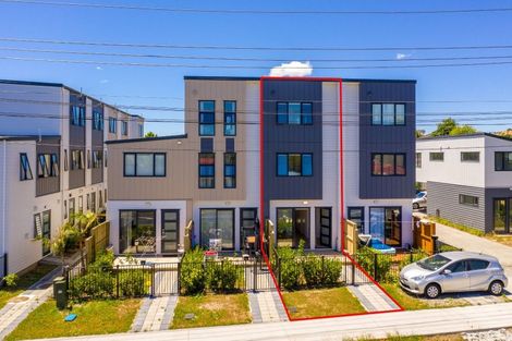 Photo of property in 3/122 Pooks Road, Ranui, Auckland, 0612