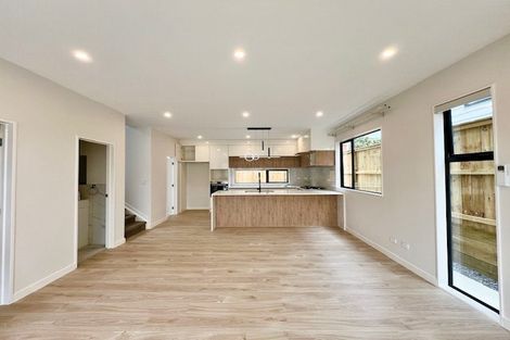 Photo of property in 56a Casuarina Road, Half Moon Bay, Auckland, 2012
