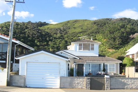 Photo of property in 26 Maire Street, Eastbourne, Lower Hutt, 5013