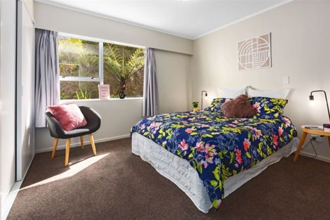 Photo of property in 5 Julia Place, Tawa, Wellington, 5028