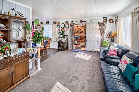 Photo of property in 2 Wellington Road, Wainuiomata, Lower Hutt, 5014