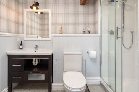 Photo of property in 5 Taranaki Street, Picton, 7220