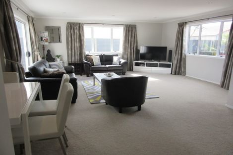 Photo of property in 8 Stone Street, Miramar, Wellington, 6022