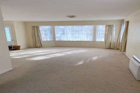 Photo of property in 49 Chilcott Road, Henderson, Auckland, 0612