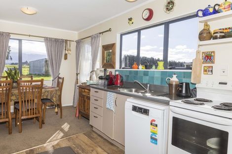 Photo of property in 268 Smith Road, Dannevirke, 4978