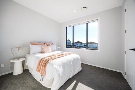 Photo of property in 2 Picnic Point Road, Hobsonville, Auckland, 0616