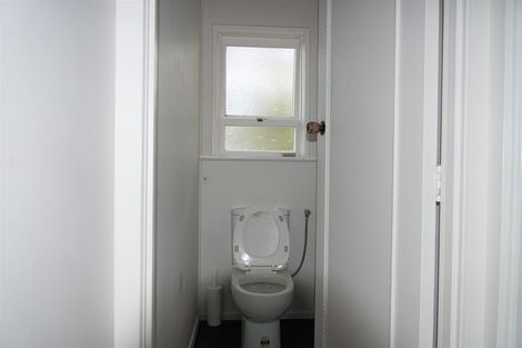 Photo of property in 90a Coronation Road, Hillcrest, Auckland, 0627